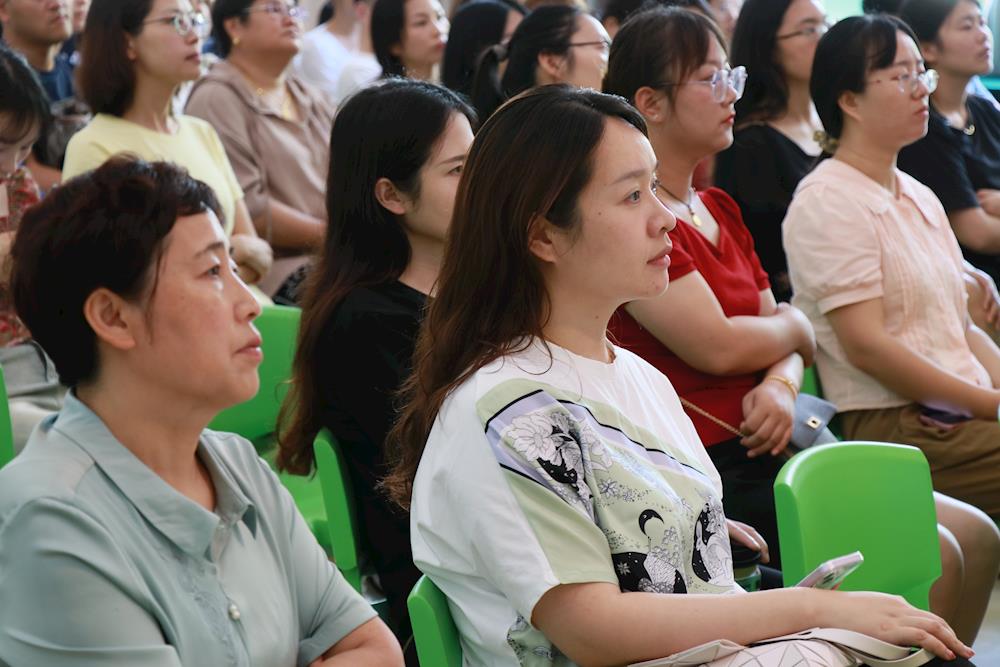 ​以爱护航，相伴体验