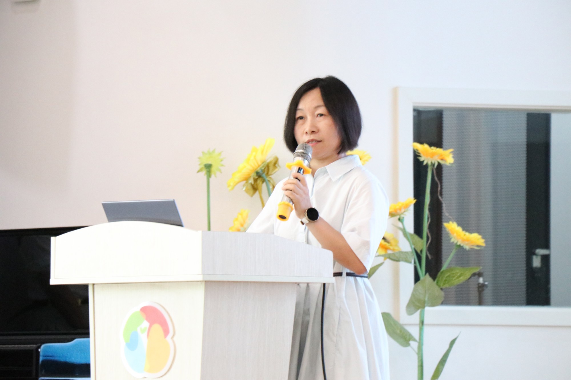共情陪伴，快乐启航
